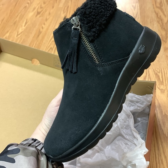 Skechers go walk boots on the go happily cozy black 6 new goga mat - Picture 2 of 5